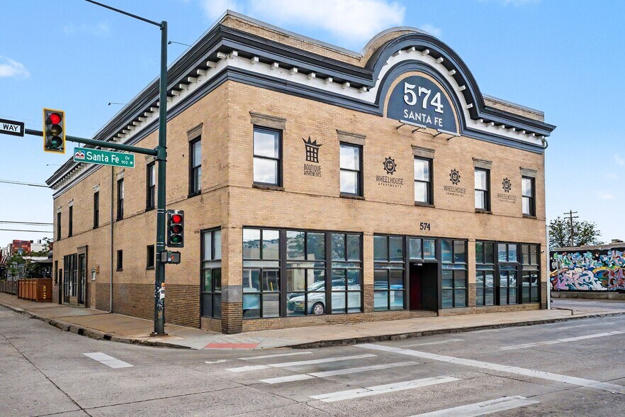 574 Santa Fe Dr, Denver, CO à louer - Photo de l’immeuble – Image 1 sur 25