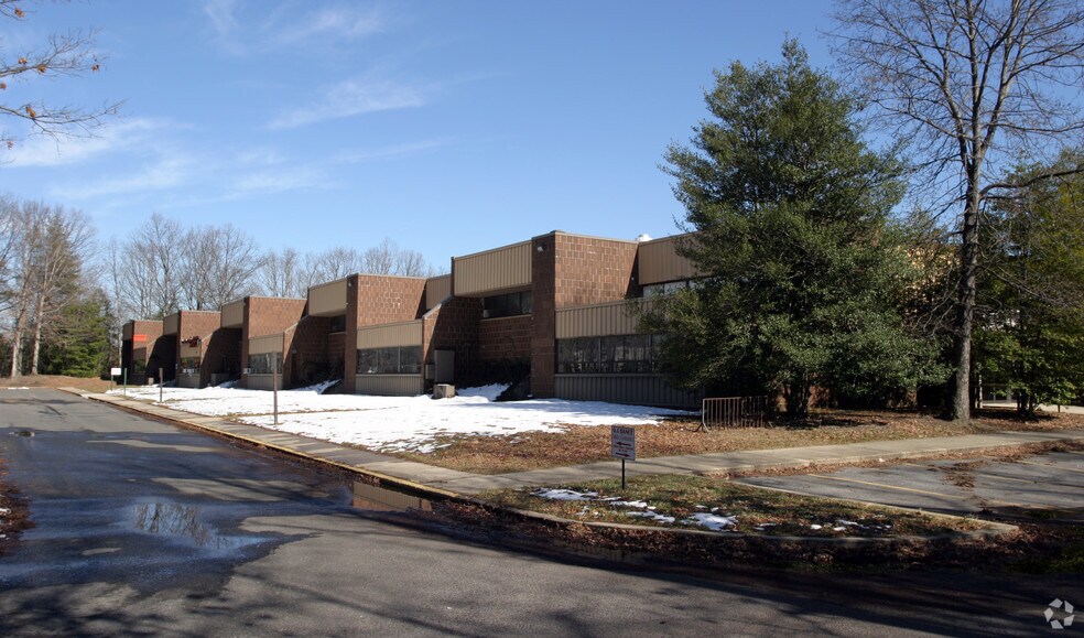 109 Post Office Rd, Waldorf, MD à louer - Photo principale – Image 1 sur 14