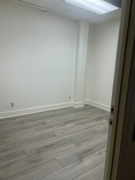 1040 Main St, Napa, CA à louer - Photo intérieure – Image 2 sur 12