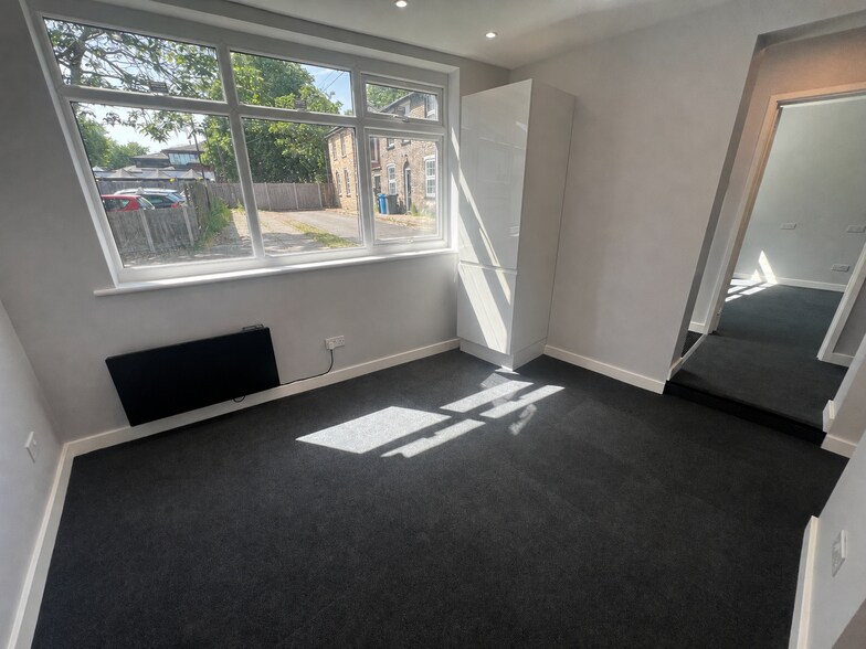 16 Neale St, Ipswich à louer - Photo de l’immeuble – Image 2 sur 10