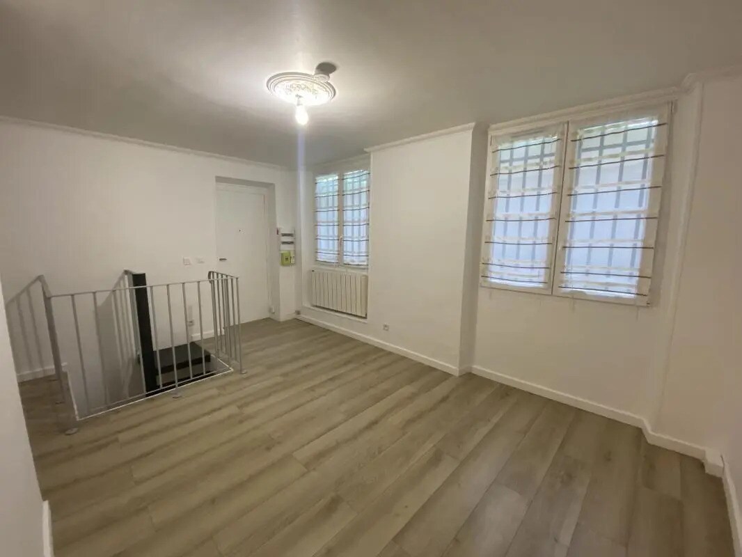 Bureau dans Paris à louer Photo de l’immeuble– Image 1 sur 8