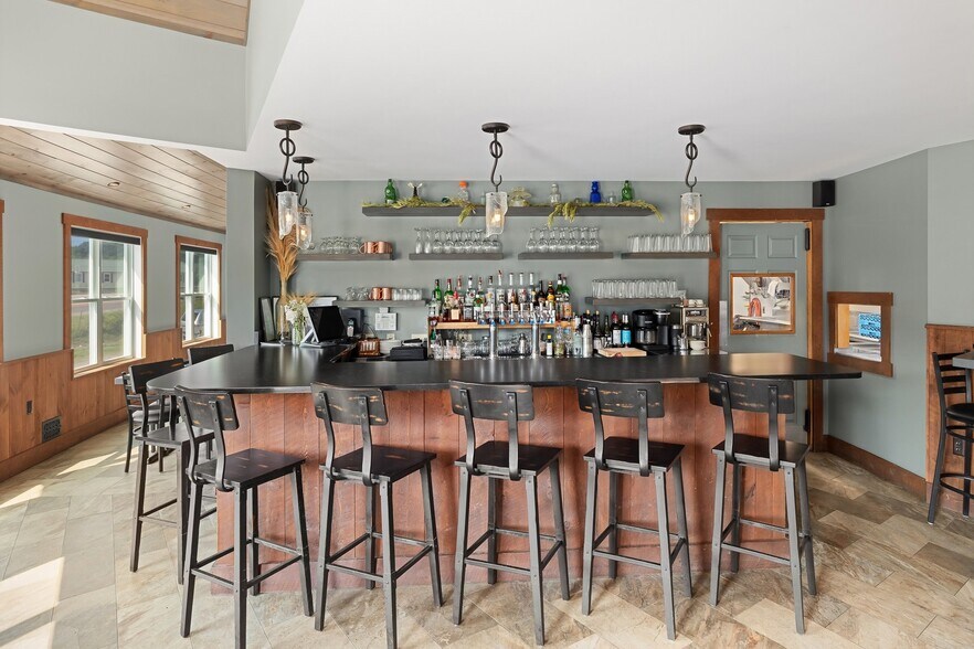 4807 VT-15, Jeffersonville, VT à vendre - Photo de l’immeuble – Image 3 sur 40