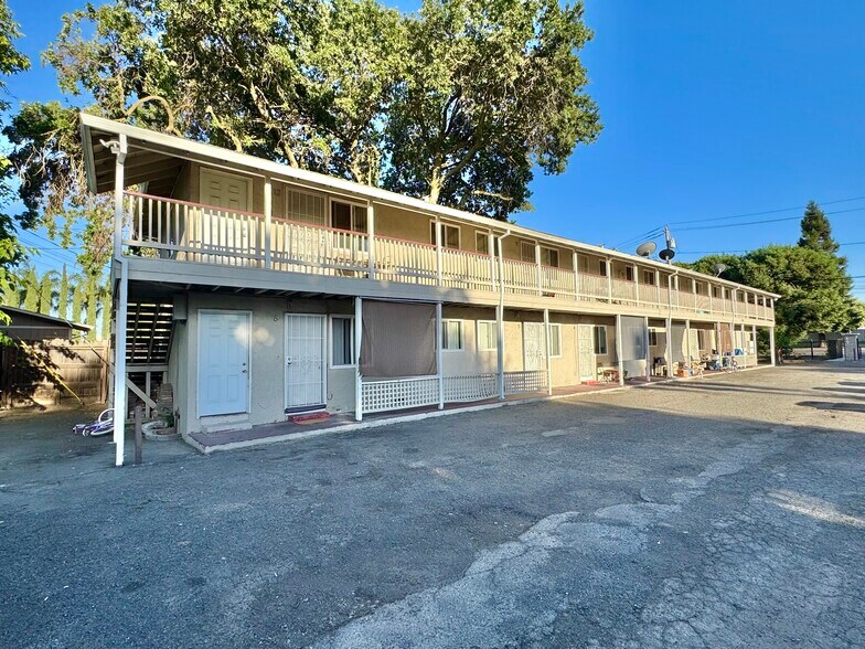 1220 Sacramento Ave, West Sacramento, CA à vendre - Photo de l’immeuble – Image 2 sur 20