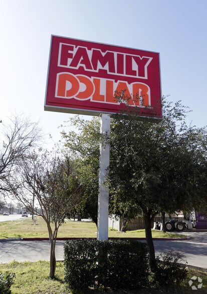 000 Mcdonald St, McKinney, TX à louer - Photo de l’immeuble – Image 3 sur 25