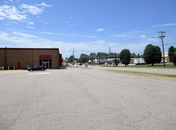 5103 Wheeler Ave, Fort Smith, AR à louer - Photo de l’immeuble – Image 3 sur 12