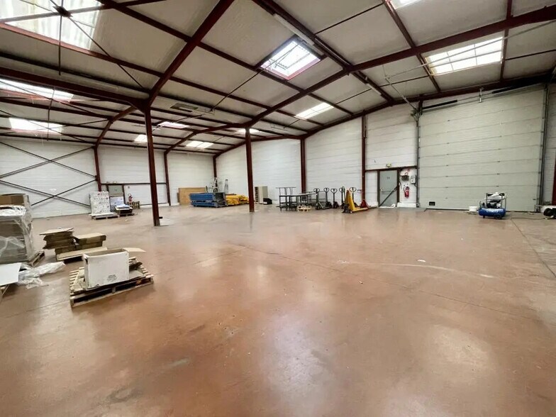 Bureau dans Grand Bourgtheroulde à louer - Photo intérieure – Image 3 sur 10