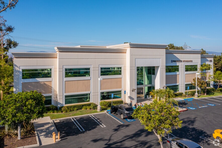 135 Columbia, Aliso Viejo, CA à louer - Photo principale – Image 1 sur 3