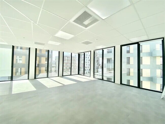 Plus de détails pour Bureau à louer