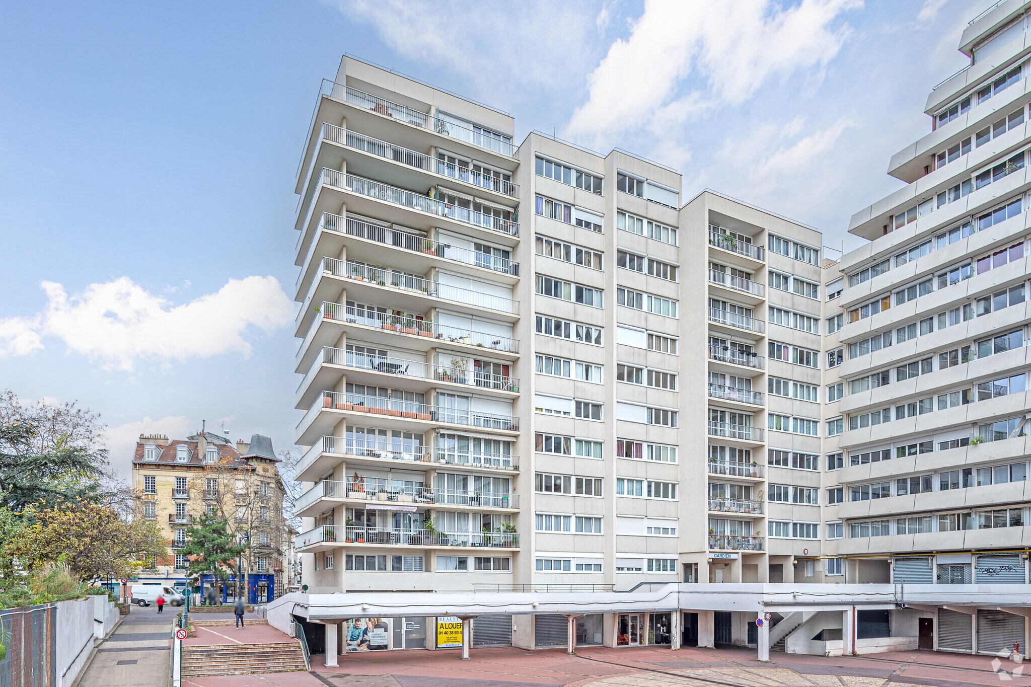 Immeuble residentiel dans Colombes à vendre Photo principale– Image 1 sur 2