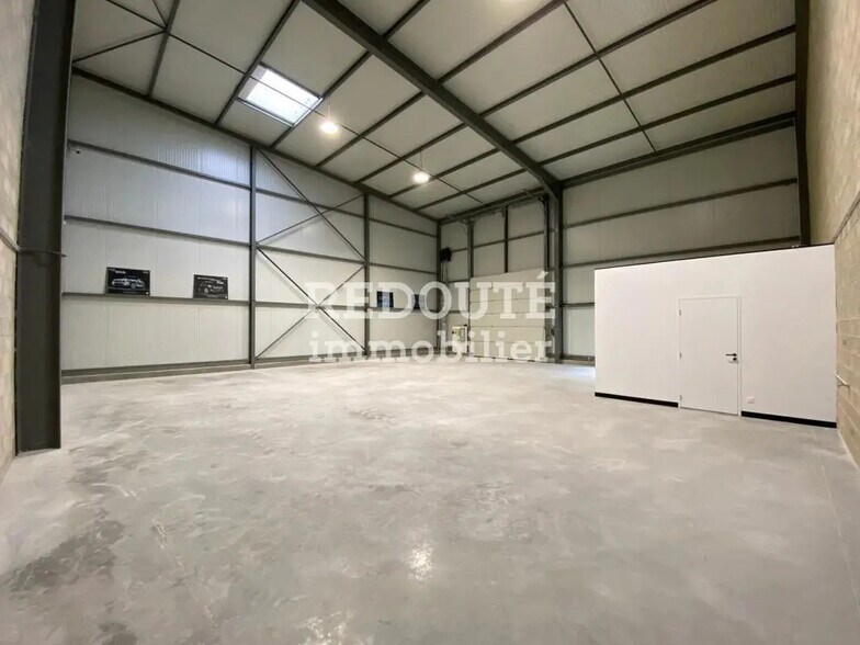 Industriel/Logistique dans Cernay-lès-Reims à louer - Photo de l’immeuble – Image 2 sur 7