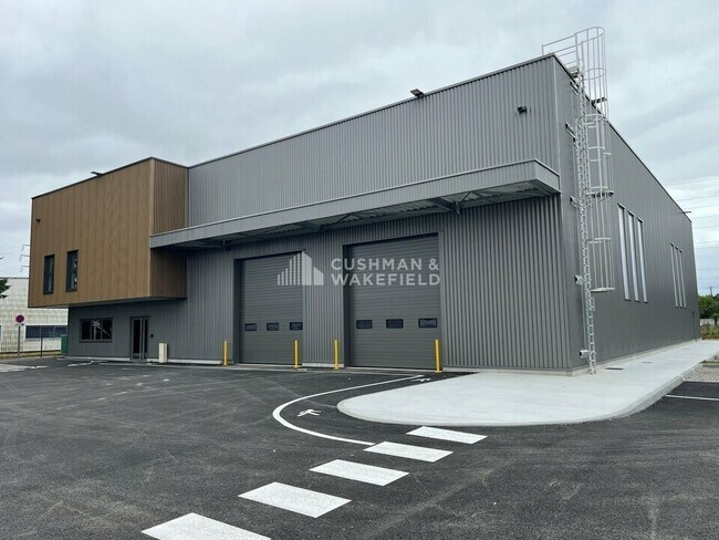 Plus de détails pour Industriel/Logistique à louer