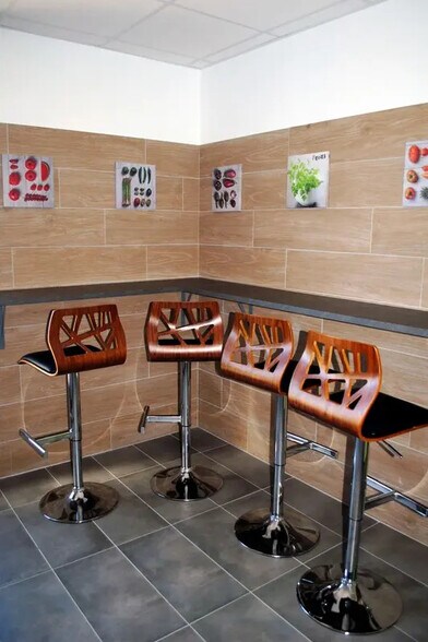 Bureau dans Montpellier à louer - Photo de l’immeuble – Image 2 sur 9