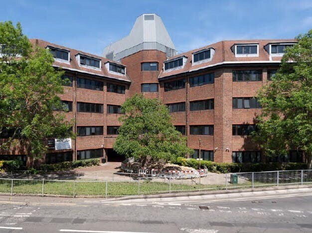 Ashley Ave, Epsom à louer - Photo de l’immeuble – Image 1 sur 4