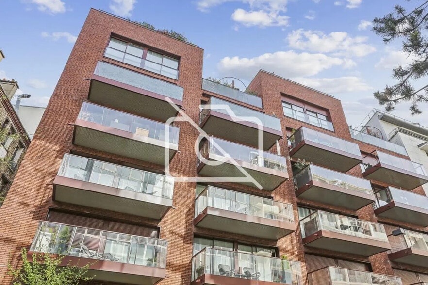 Bureau dans Montrouge à louer - Photo de l’immeuble – Image 1 sur 14