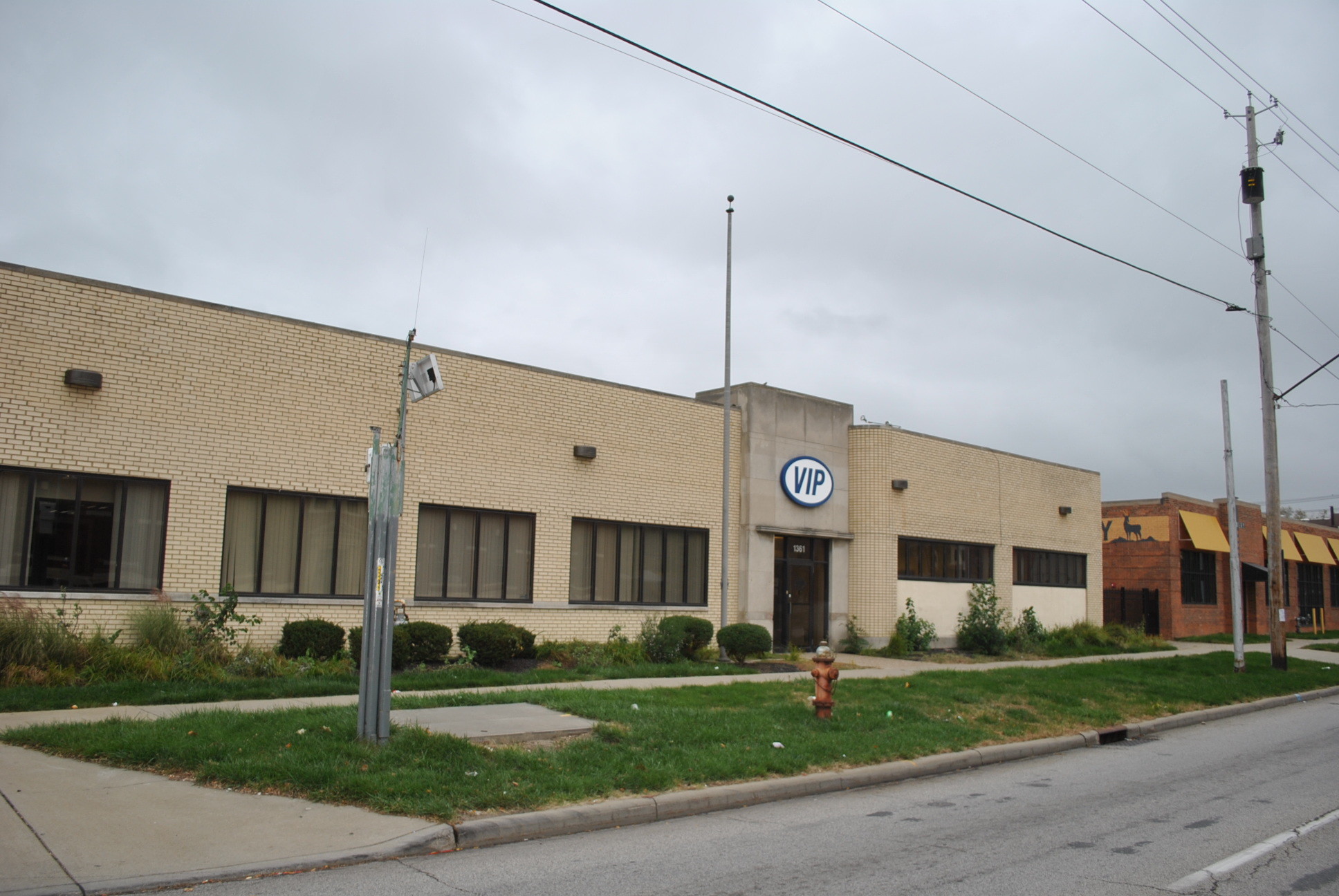 1361-1375 E 55th St, Cleveland, OH à louer Photo de l’immeuble– Image 1 sur 10
