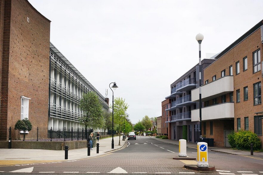 92-98 Warwick Rd, Londres à vendre - Photo de l’immeuble – Image 3 sur 4