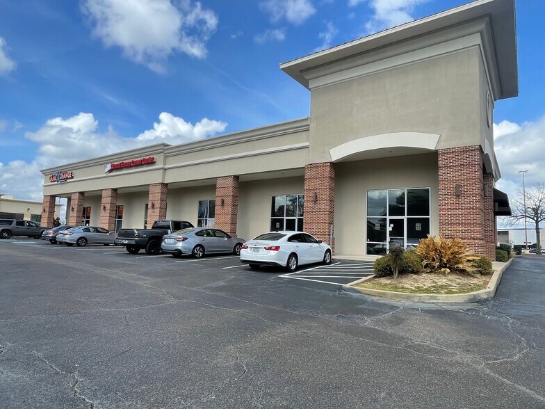 1260 E County Line Rd, Ridgeland, MS à louer - Photo de l’immeuble – Image 2 sur 3