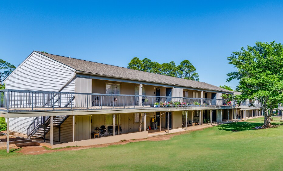 830 N Donahue Dr, Auburn, AL à vendre - Photo de l’immeuble – Image 2 sur 11