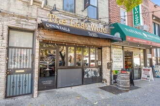 31-30 Ditmars Blvd, Astoria, NY à louer Photo intérieure– Image 2 sur 16