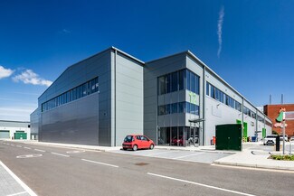 Plus de détails pour 103 Barton Dock Rd, Manchester - Industriel/Logistique à louer