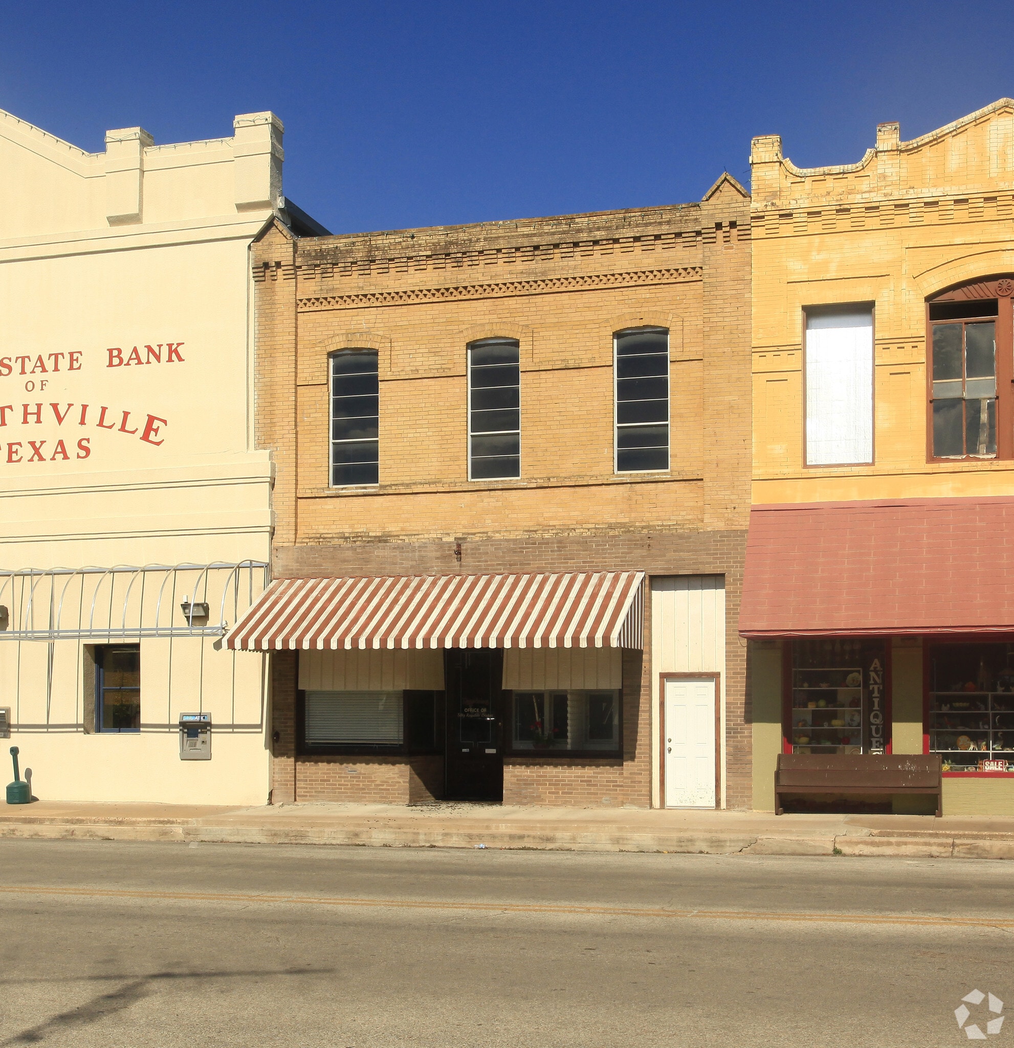 203 Main St, Smithville, TX à vendre Photo principale– Image 1 sur 3