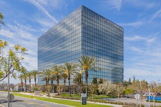 Plus de détails pour 600 City Pky W, Orange, CA - Bureau, Bureau/Local commercial à louer