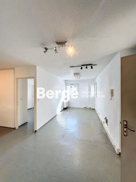 Bureau dans Mougins à louer - Photo intérieure – Image 2 sur 10