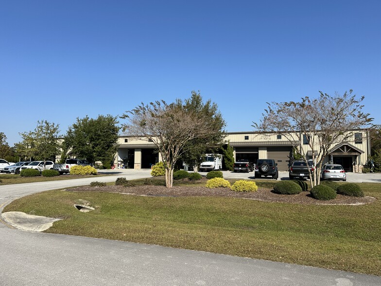 310 Greenfield Dr, Newport, NC à vendre - Photo de l’immeuble – Image 3 sur 32
