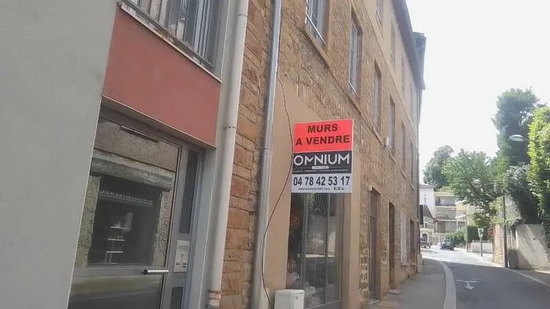 Local commercial dans COLLONGES-AU-MONT-D'OR à vendre - Photo de l’immeuble – Image 3 sur 6