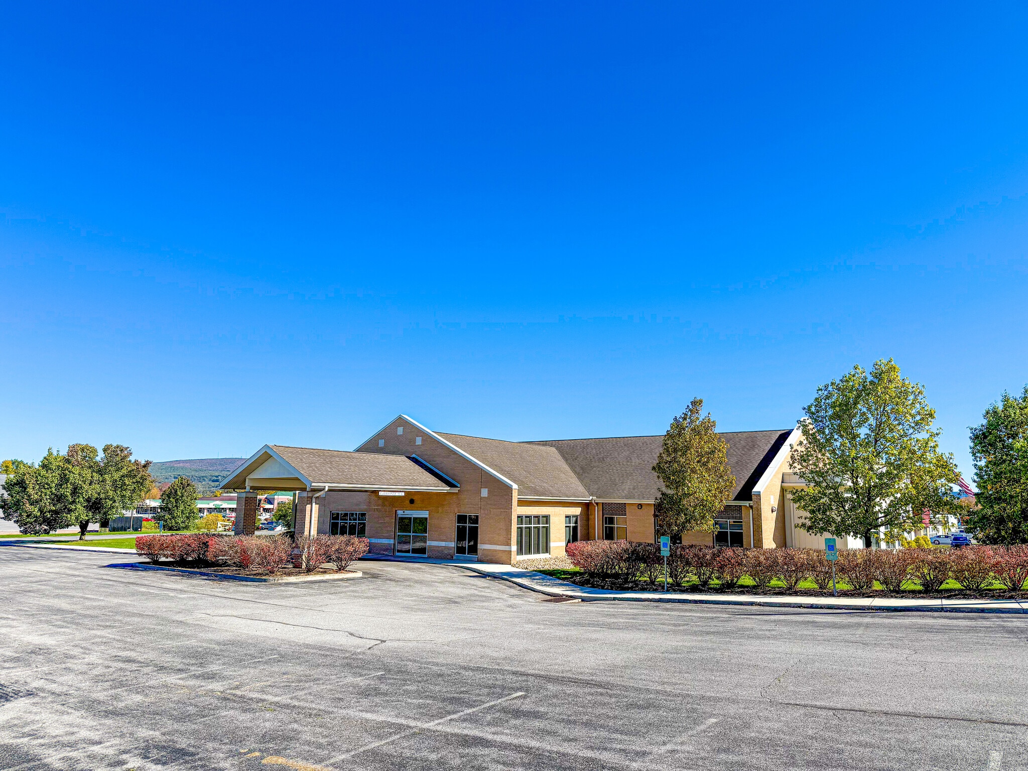 723 Broad St, Duncansville, PA à louer Photo principale– Image 1 sur 11