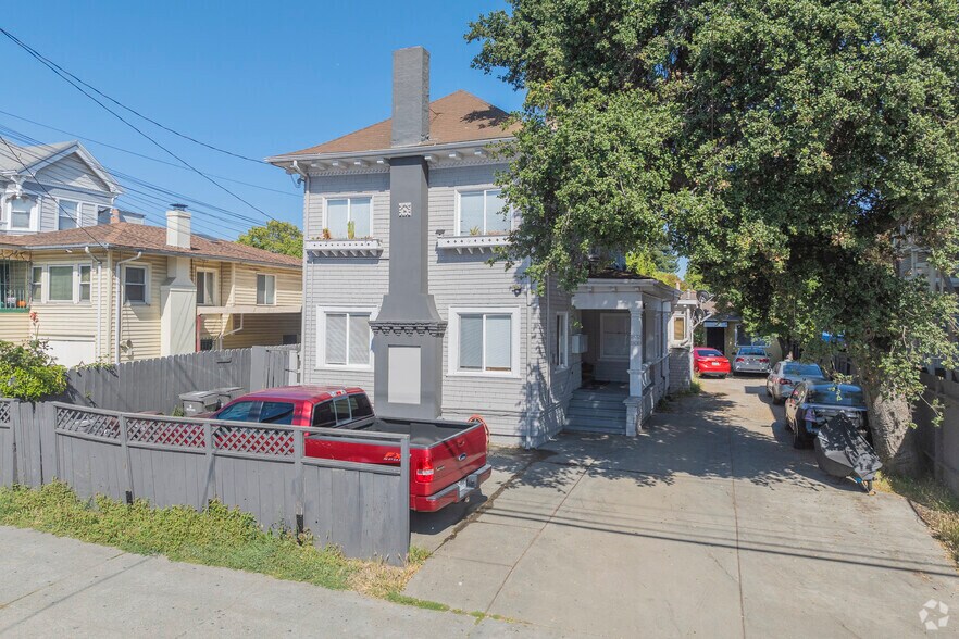1832 Fruitvale Ave, Oakland, CA à vendre - Photo principale – Image 1 sur 10