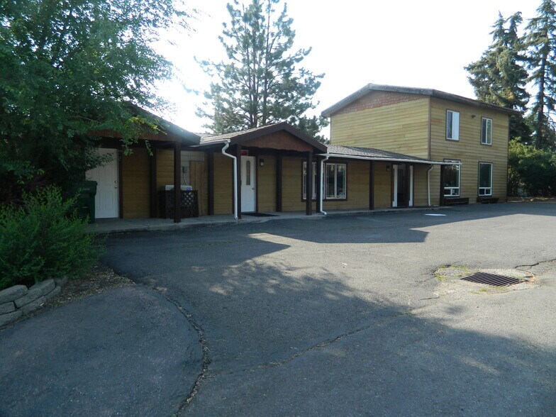 2345 Biehn St, Klamath Falls, OR à vendre - Photo principale – Image 1 sur 7