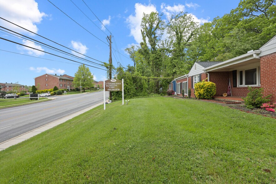 3904 E Joppa Rd, Nottingham, MD à vendre - Photo de l’immeuble – Image 3 sur 51