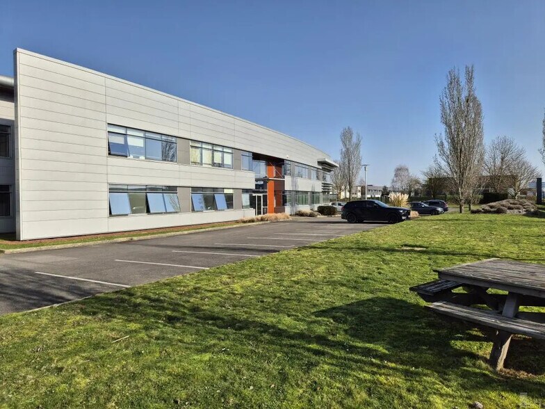 Industriel/Logistique dans Lieusaint à louer - Photo de l’immeuble – Image 2 sur 20