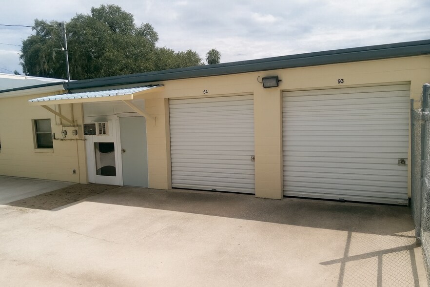 3804 SE Lake Weir Ave, Ocala, FL à louer - Photo de l’immeuble – Image 2 sur 10