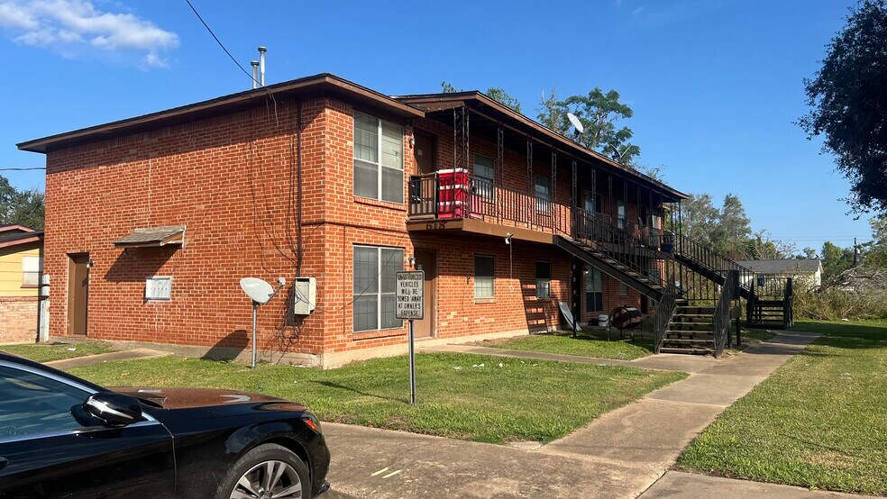 526 Wilkes St, Wharton, TX à vendre - Photo de l’immeuble – Image 3 sur 12