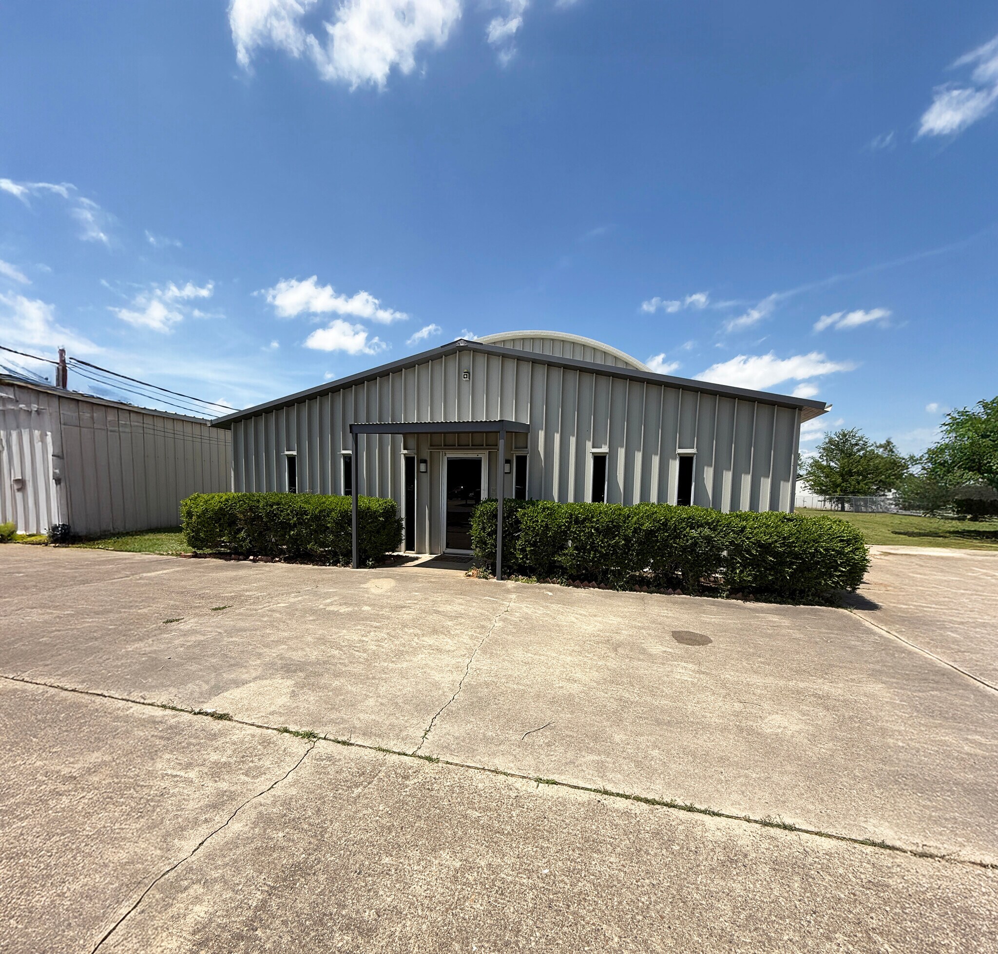 4803 Hazel Jones Rd, Bossier City, LA à louer Photo de l’immeuble– Image 1 sur 13