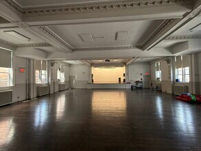 29 Nassau Ave, Brooklyn, NY à louer Photo de l’immeuble– Image 2 sur 11