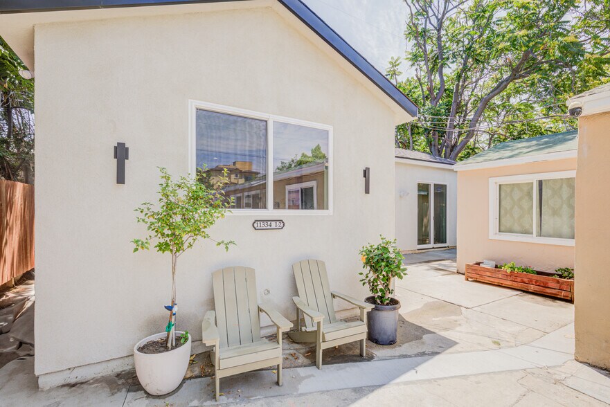 11334 Oxnard St, North Hollywood, CA à vendre - Photo de l’immeuble – Image 2 sur 13