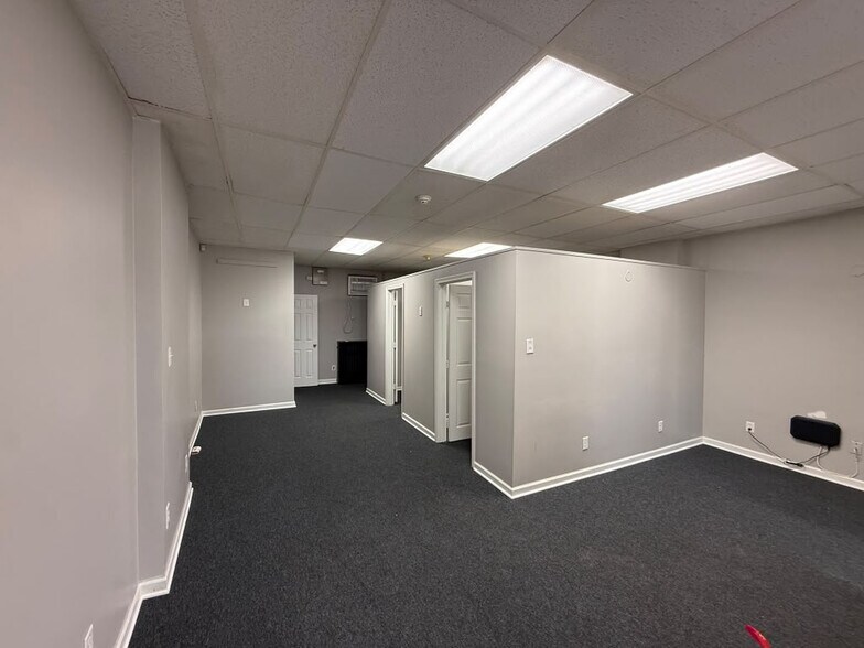 7205-7215 Rising Sun Ave, Philadelphia, PA à louer - Photo de l’immeuble – Image 2 sur 5