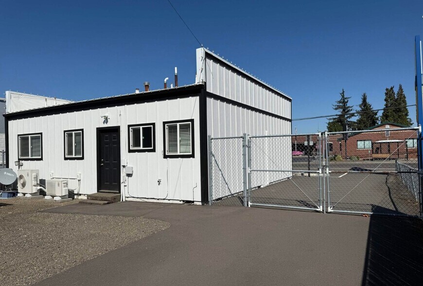 552 Main St, Aumsville, OR à vendre - Photo de l’immeuble – Image 2 sur 13