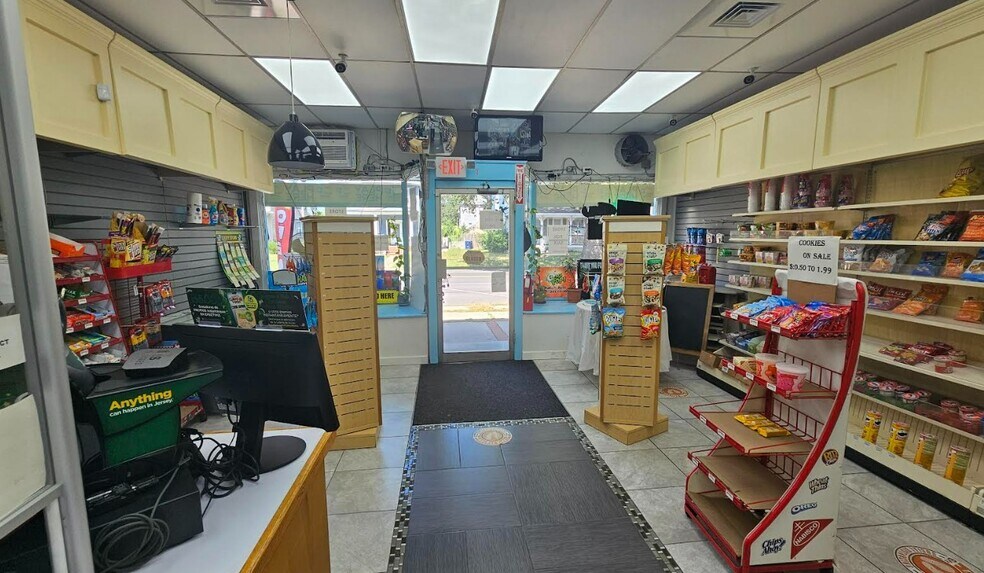 320 W Front St, Florence, NJ à vendre - Photo de l’immeuble – Image 2 sur 19