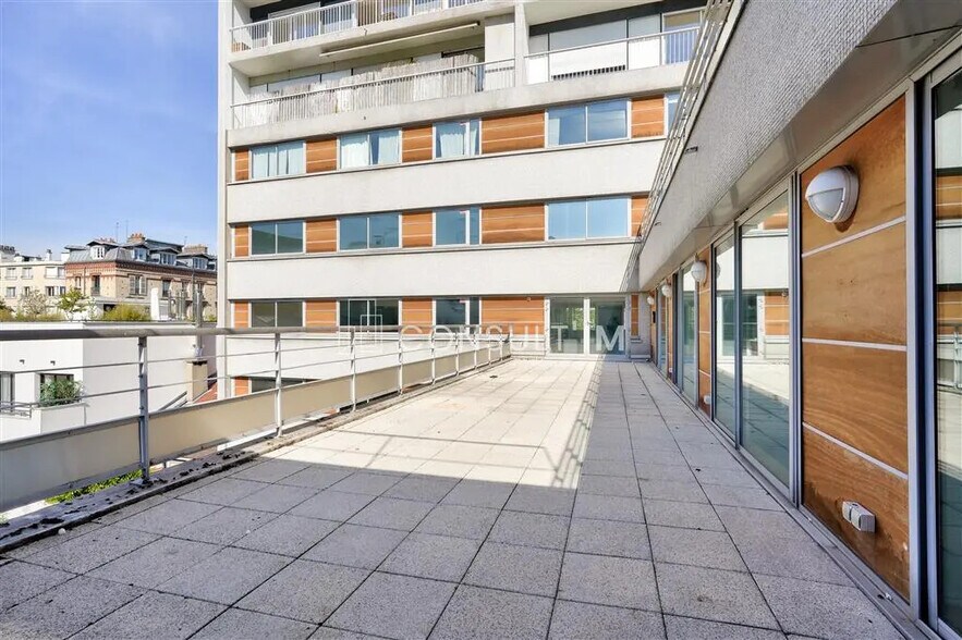 Bureau dans Boulogne-Billancourt à louer - Photo de l’immeuble – Image 3 sur 7
