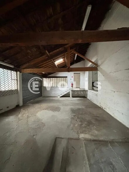 Bureau dans Chasse-sur-Rhône à louer - Photo intérieure – Image 2 sur 8