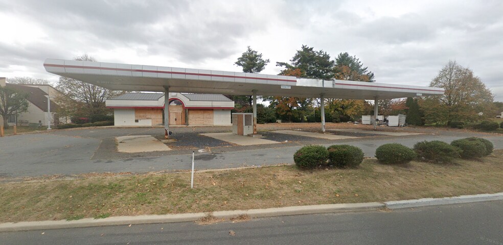 Route 33, East Windsor, NJ à louer - Photo de l’immeuble – Image 1 sur 1