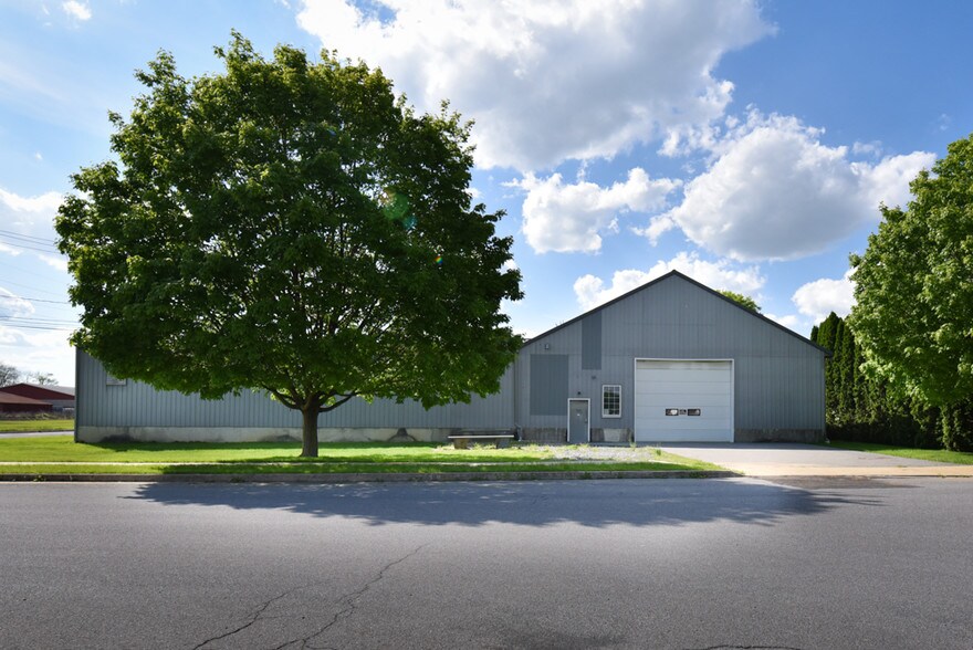 220 S Maple St, Kutztown, PA à louer - Photo de l’immeuble – Image 2 sur 11