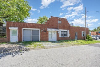Plus de détails pour 111 W Starmount Ave, Liberty, NC - Local commercial à vendre