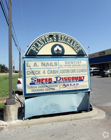 1041 Us-61 Hwy N, Tunica, MS à louer - Photo de l’immeuble – Image 3 sur 4