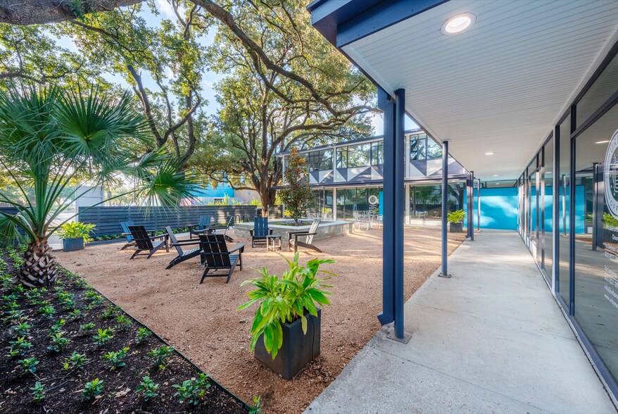 4900-4912 Travis St, Houston, TX à vendre - Photo de l’immeuble – Image 2 sur 14