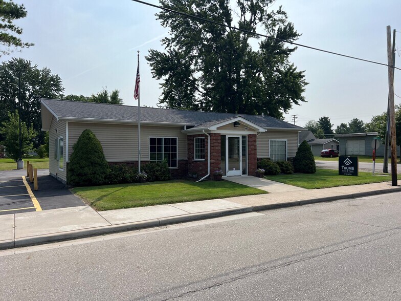 2543 S Sherman Rd, Applegate, MI à vendre - Photo de l’immeuble – Image 3 sur 15